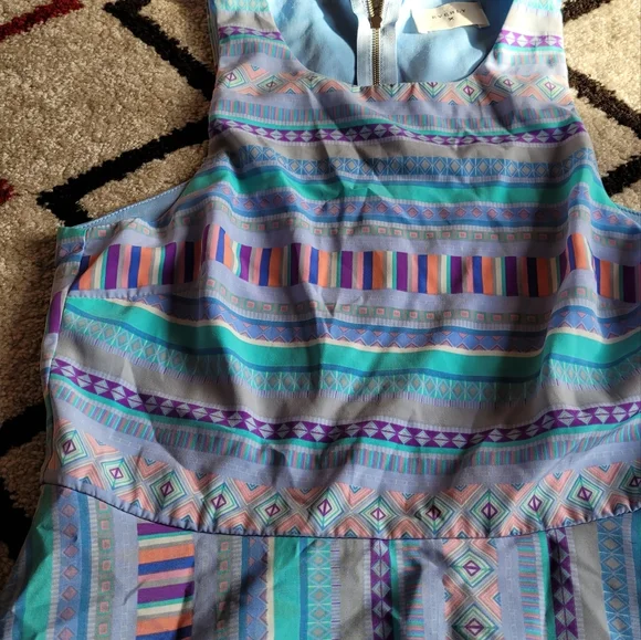 Geometric Pattern Dress - Picture 6 of 8